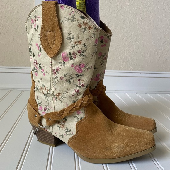 Vintage Shoes - Women's Vintage Boho Cottagecore Western Festival Rodeo Cowboy Boots Size 9